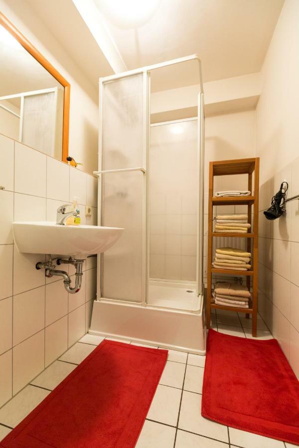 Ferienwohnung Mittendrin Bergisch Gladbach Buitenkant foto